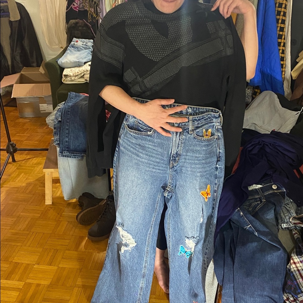 42 Happy Jeans And Sweater